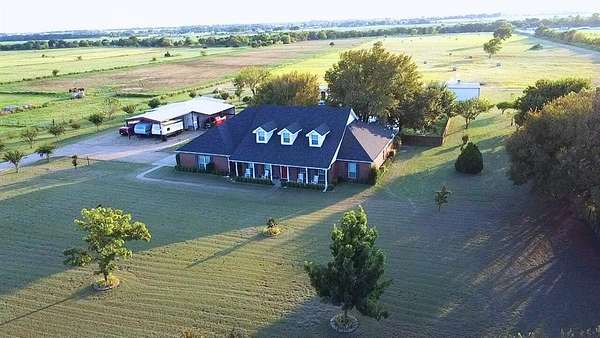 19 Acres of Land with Home for Sale in Waxahachie, Texas