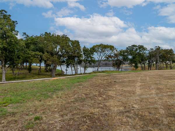 1.19 Acres of Residential Land for Sale in Honey Grove, Texas