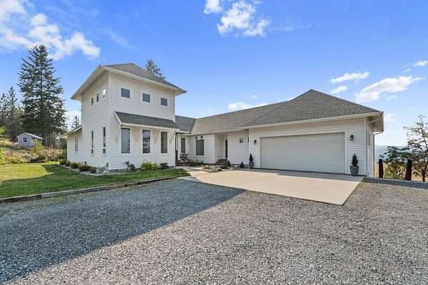 20 Acres of Land with Home for Sale in Colville, Washington