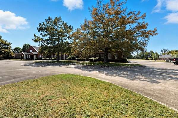 2.4 Acres of Commercial Land for Sale in Paris, Texas