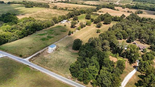 10 Acres of Land for Sale in Marionville, Missouri