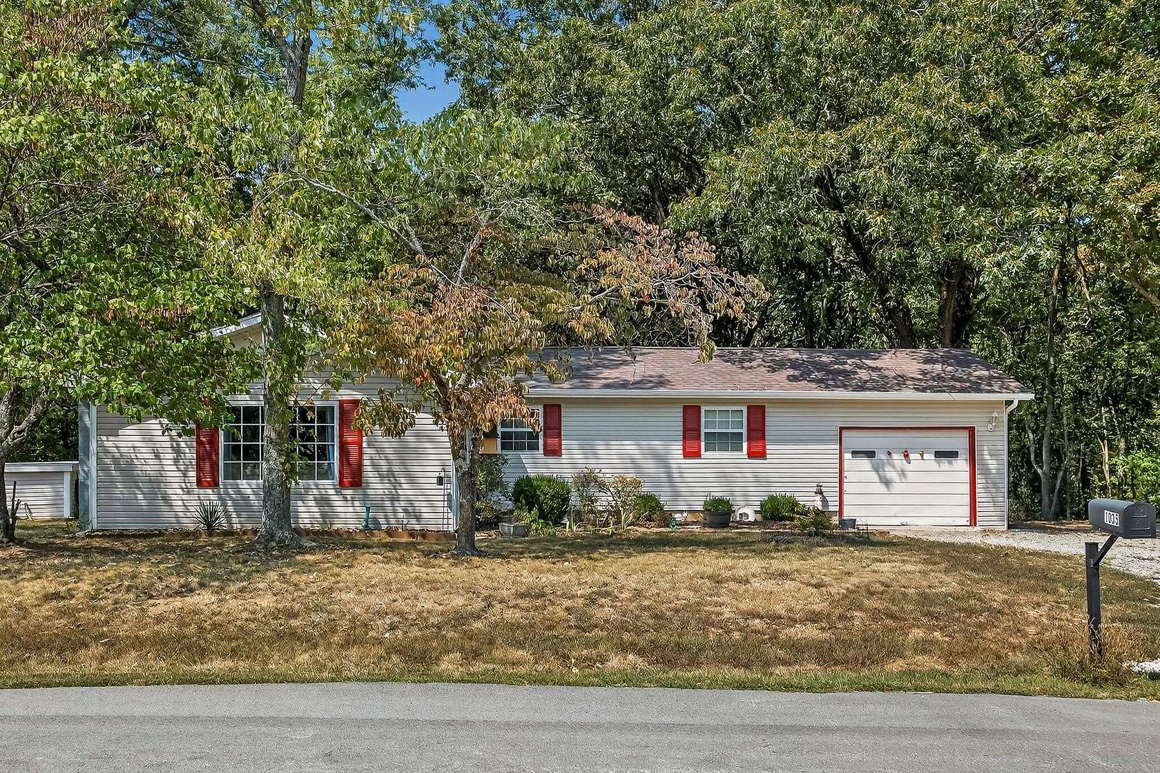 2 Acres of Residential Land with Home for Sale in Galena, Missouri