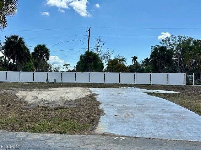 0.1 Acres of Land for Sale in Fort Myers, Florida