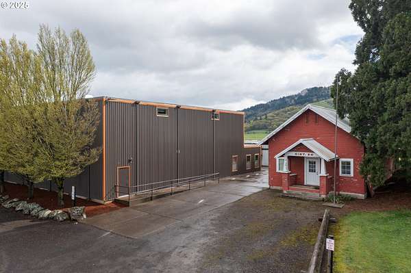 6 Acres of Land for Sale in Lebanon, Oregon