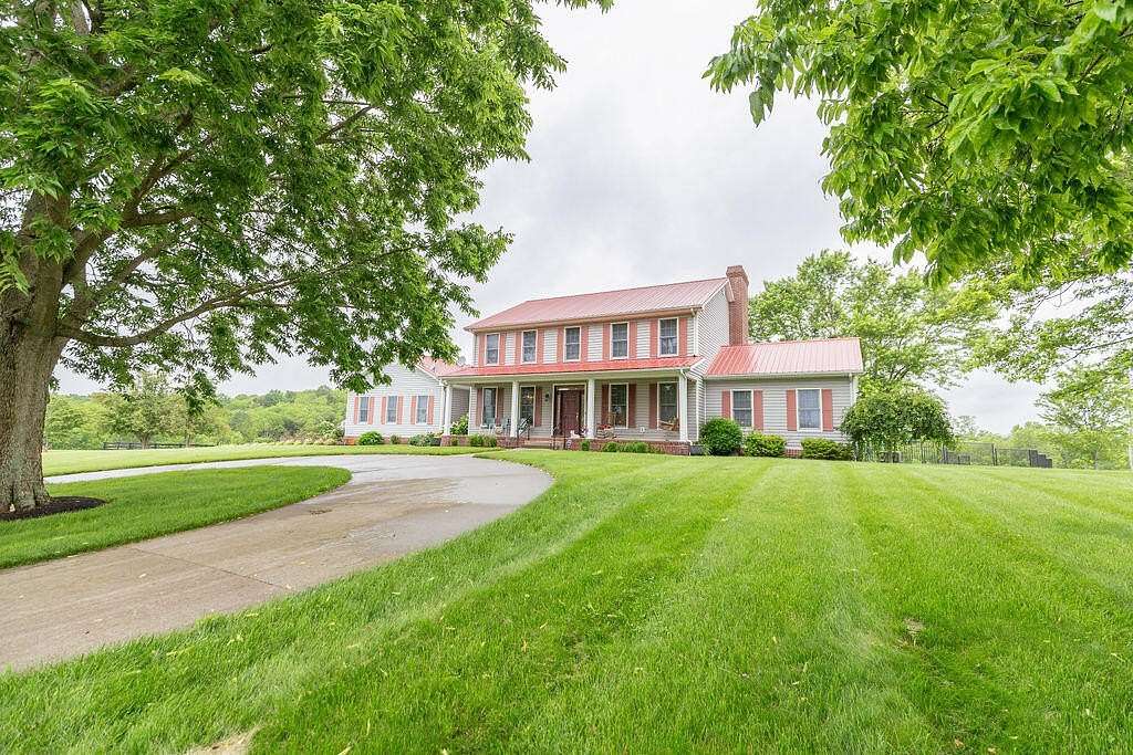 37 Acres of Land with Home for Sale in Nicholasville, Kentucky