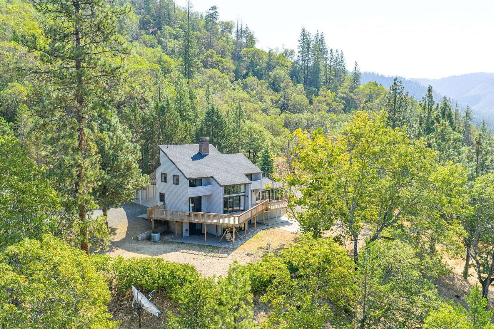 19.5 Acres of Land with Home for Sale in Gold Hill, Oregon