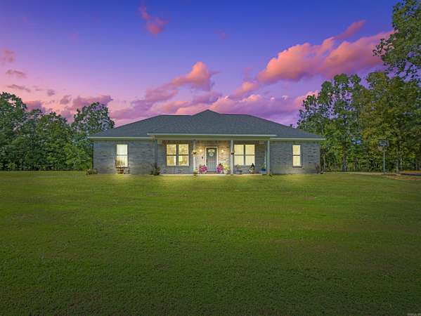 3.56 Acres of Residential Land with Home for Sale in Hot Springs, Arkansas