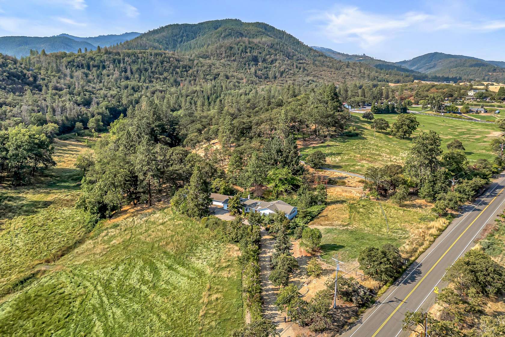 11 Acres of Land with Home for Sale in Medford, Oregon