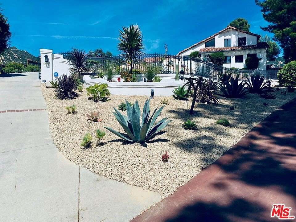 1.89 Acres of Residential Land with Home for Sale in Calabasas, California