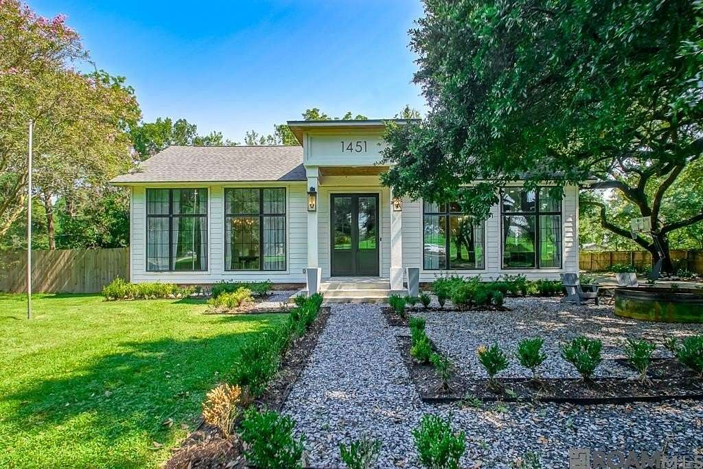 5.7 Acres of Residential Land with Home for Sale in Sunshine, Louisiana