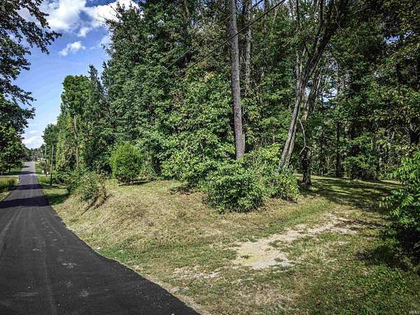 4 Acres of Residential Land for Sale in Petersburg, Indiana