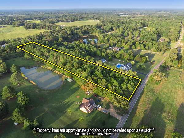 5 Acres of Residential Land for Sale in Huron, Tennessee