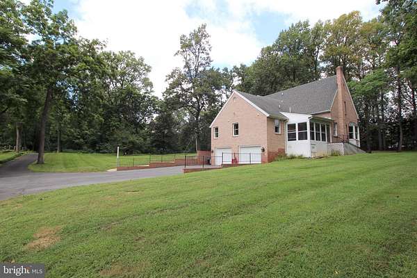 5.59 Acres of Residential Land with Home for Lease in Clear Brook, Virginia