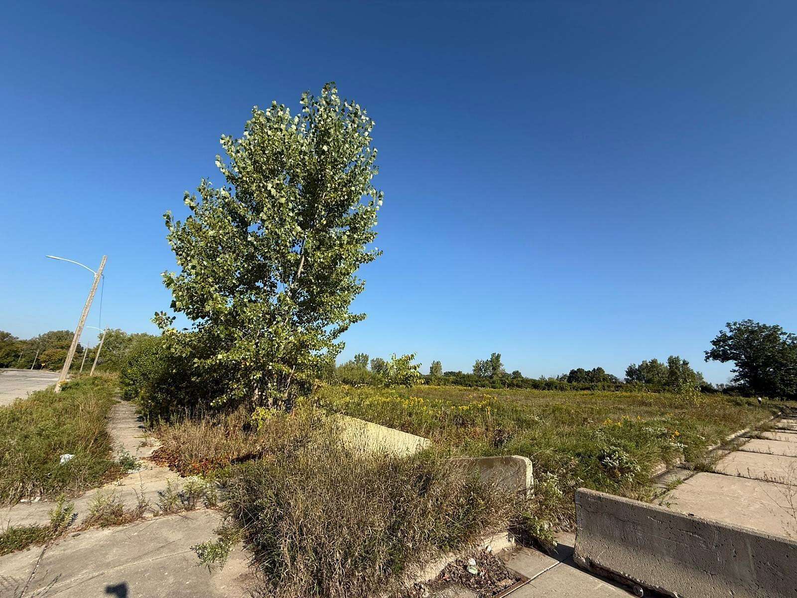 1.34 Acres of Residential Land for Sale in Milwaukee, Wisconsin