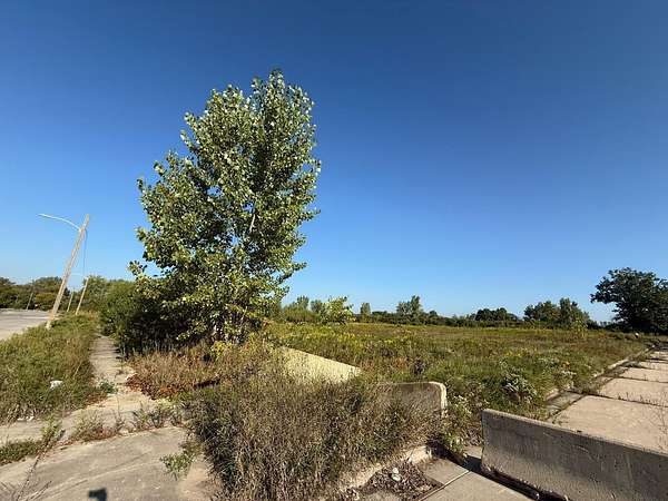 1.34 Acres of Residential Land for Sale in Milwaukee, Wisconsin