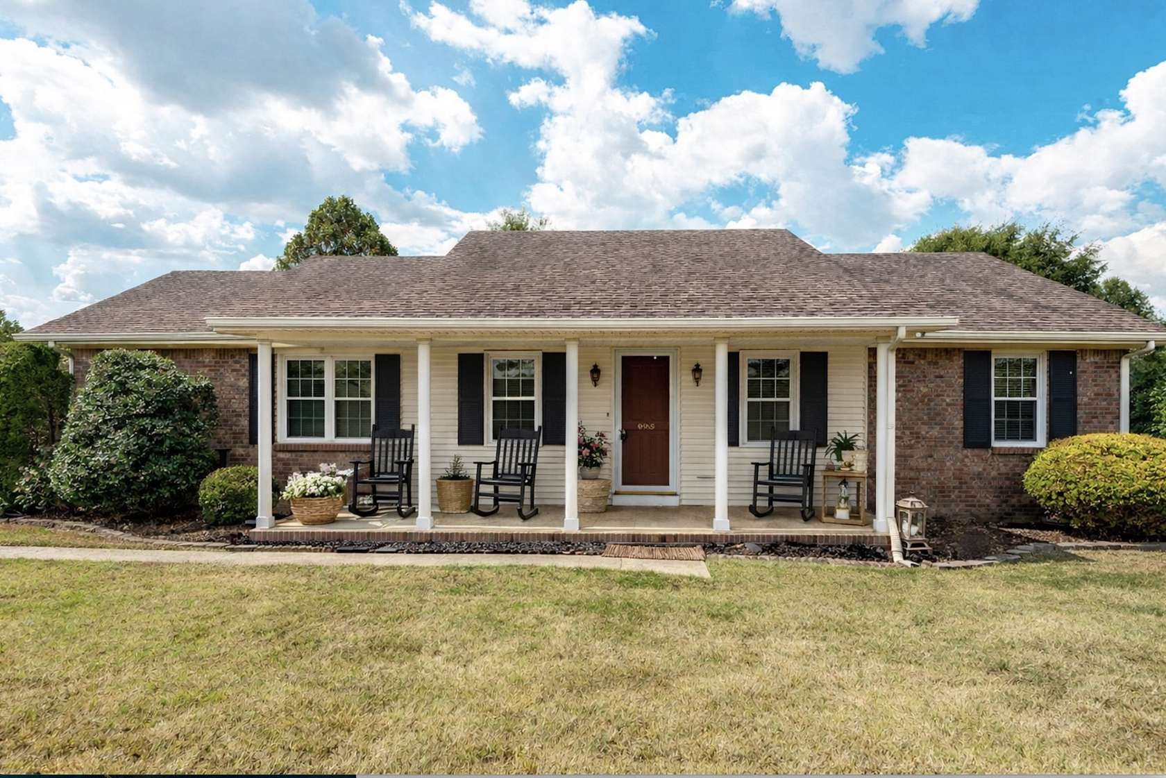 2.48 Acres of Residential Land with Home for Sale in Castalian Springs, Tennessee