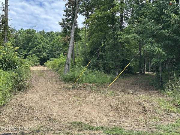 15 Acres of Land for Sale in Loudon, Tennessee