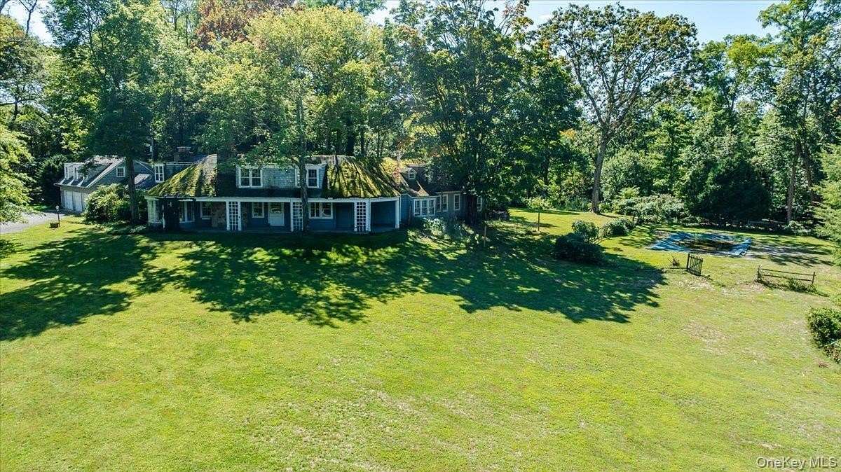 5 Acres of Residential Land for Sale in Oyster Bay Cove, New York