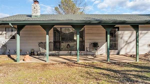 14.1 Acres of Land with Home for Sale in Ardmore, Oklahoma