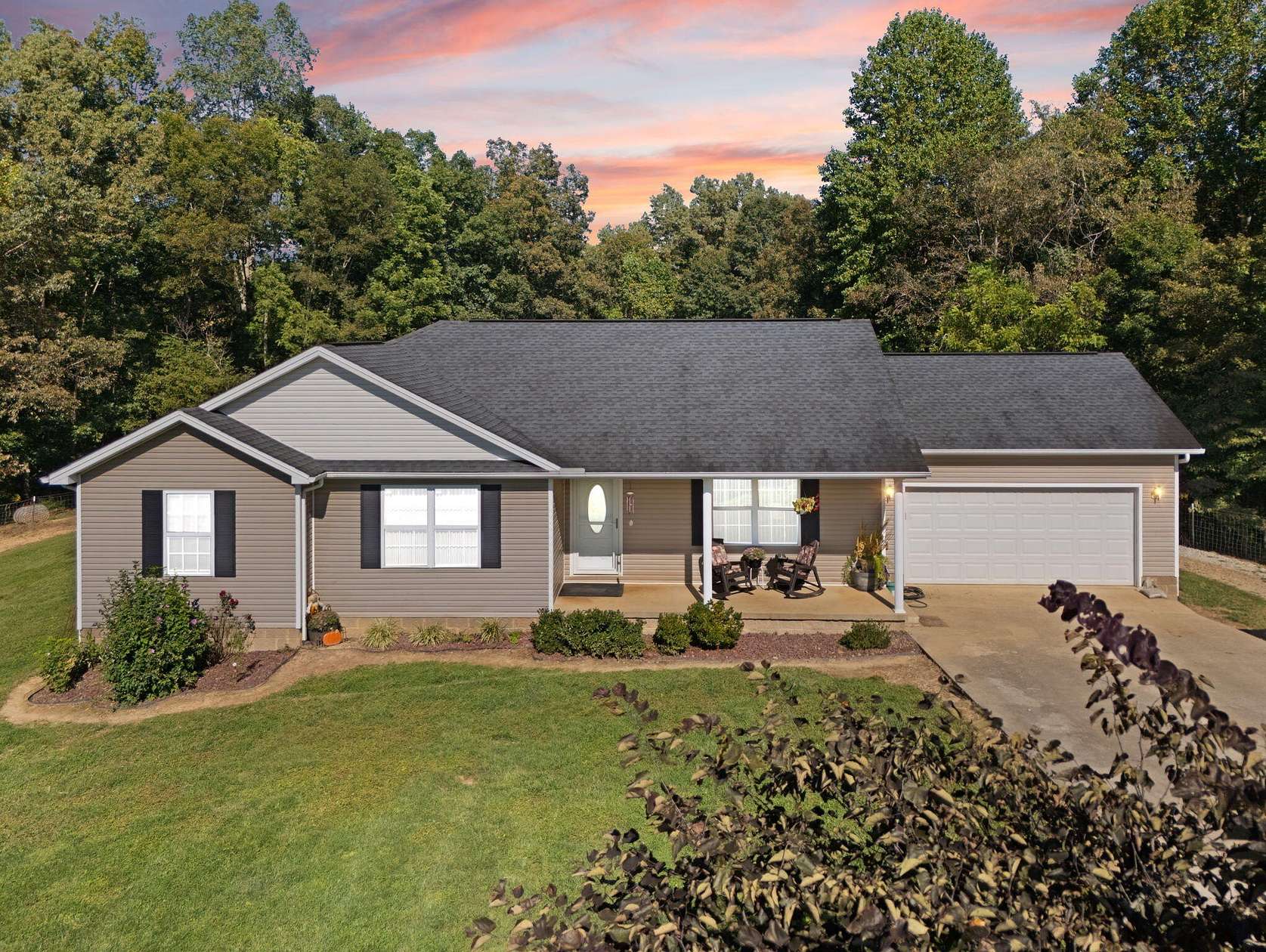 49 Acres of Land with Home for Sale in Barbourville, Kentucky