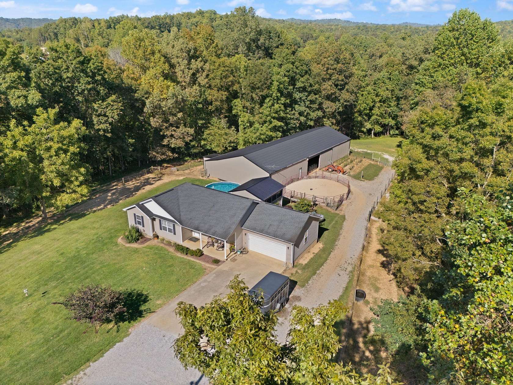 49 Acres of Land with Home for Sale in Barbourville, Kentucky