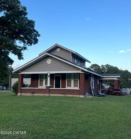 2.4 Acres of Residential Land with Home for Sale in Jackson, Tennessee