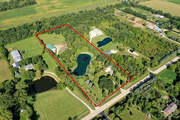 10 Acres of Recreational Land for Sale in Marengo, Illinois