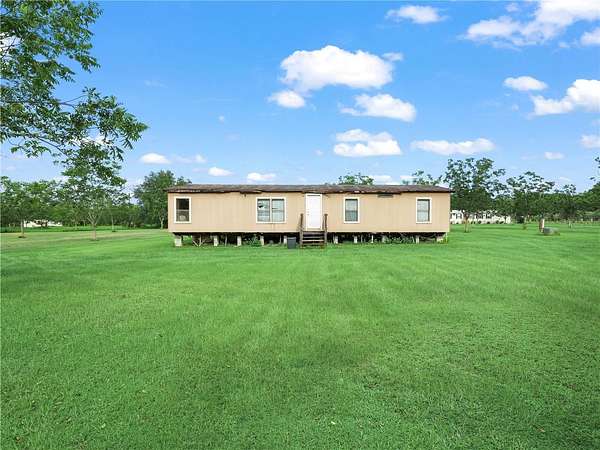 2.44 Acres of Land with Home for Sale in Lithia, Florida