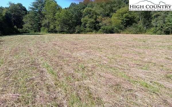 10 Acres of Land for Sale in Laurel Springs, North Carolina