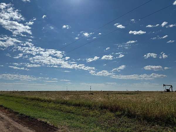 169 Acres of Recreational Land for Sale in Levelland, Texas