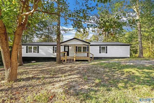 3 Acres of Residential Land with Home for Sale in Arab, Alabama