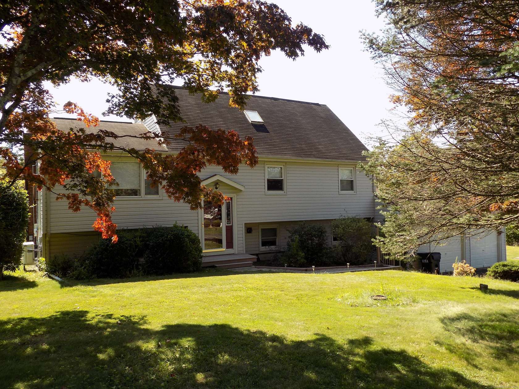 1.54 Acres of Residential Land with Home for Sale in Oxford, Connecticut