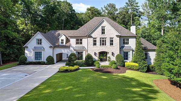 2.1 Acres of Land with Home for Sale in Atlanta, Georgia