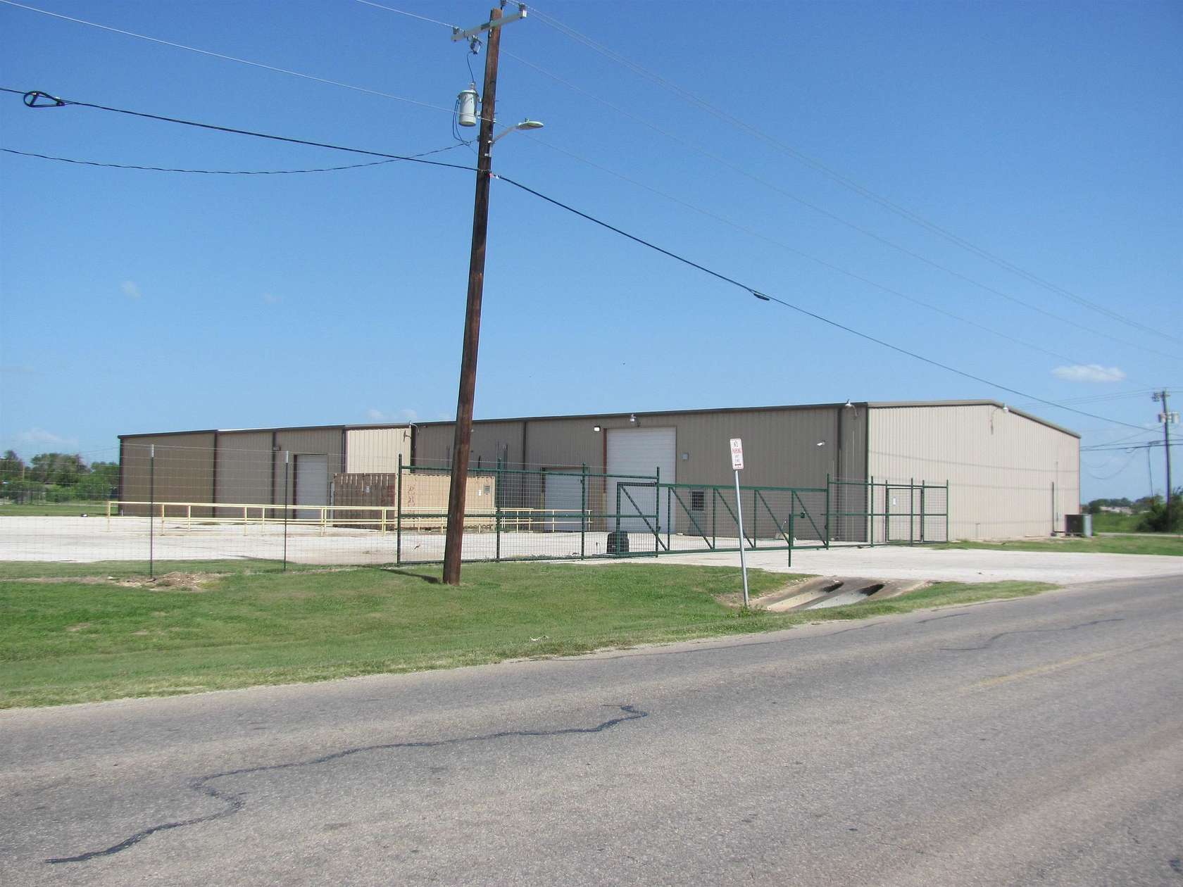 4 Acres of Improved Commercial Land for Sale in Hondo, Texas