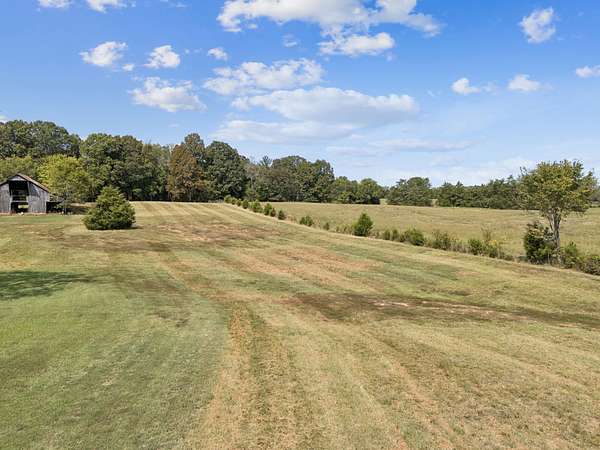 2 Acres of Residential Land for Sale in Dickson, Tennessee