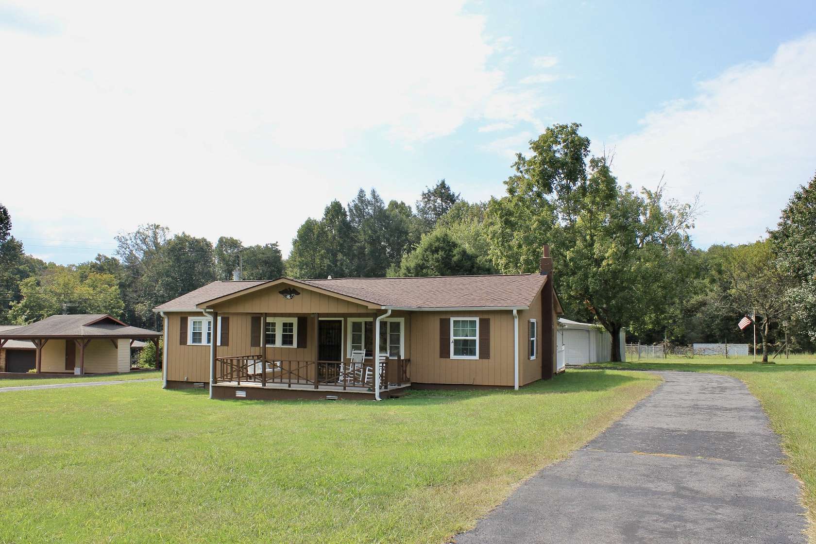 10.5 Acres of Land with Home for Sale in Gruetli-Laager, Tennessee