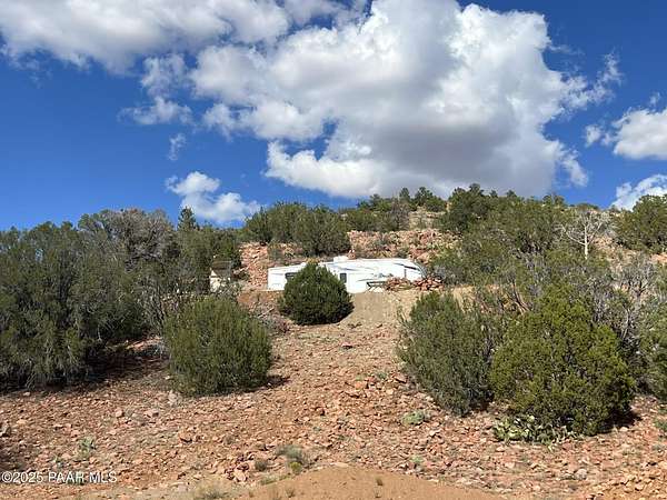 40 Acres of Land for Sale in Ash Fork, Arizona