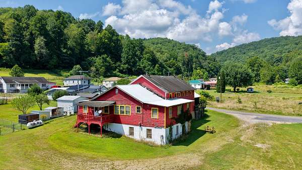 1 Acre of Residential Land for Sale in Fayetteville, West Virginia