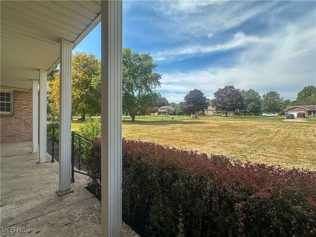 2.57 Acres of Residential Land with Home for Sale in Niles, Ohio