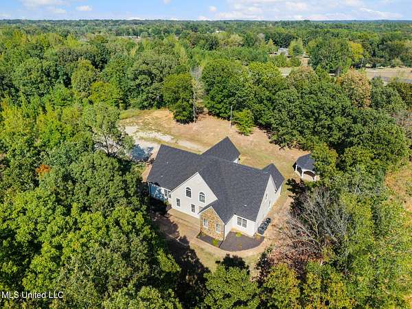 2 Acres of Residential Land with Home for Sale in Byhalia, Mississippi