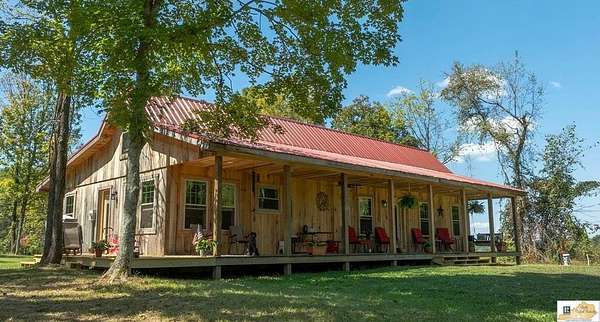 10 Acres of Land with Home for Sale in Edmonton, Kentucky