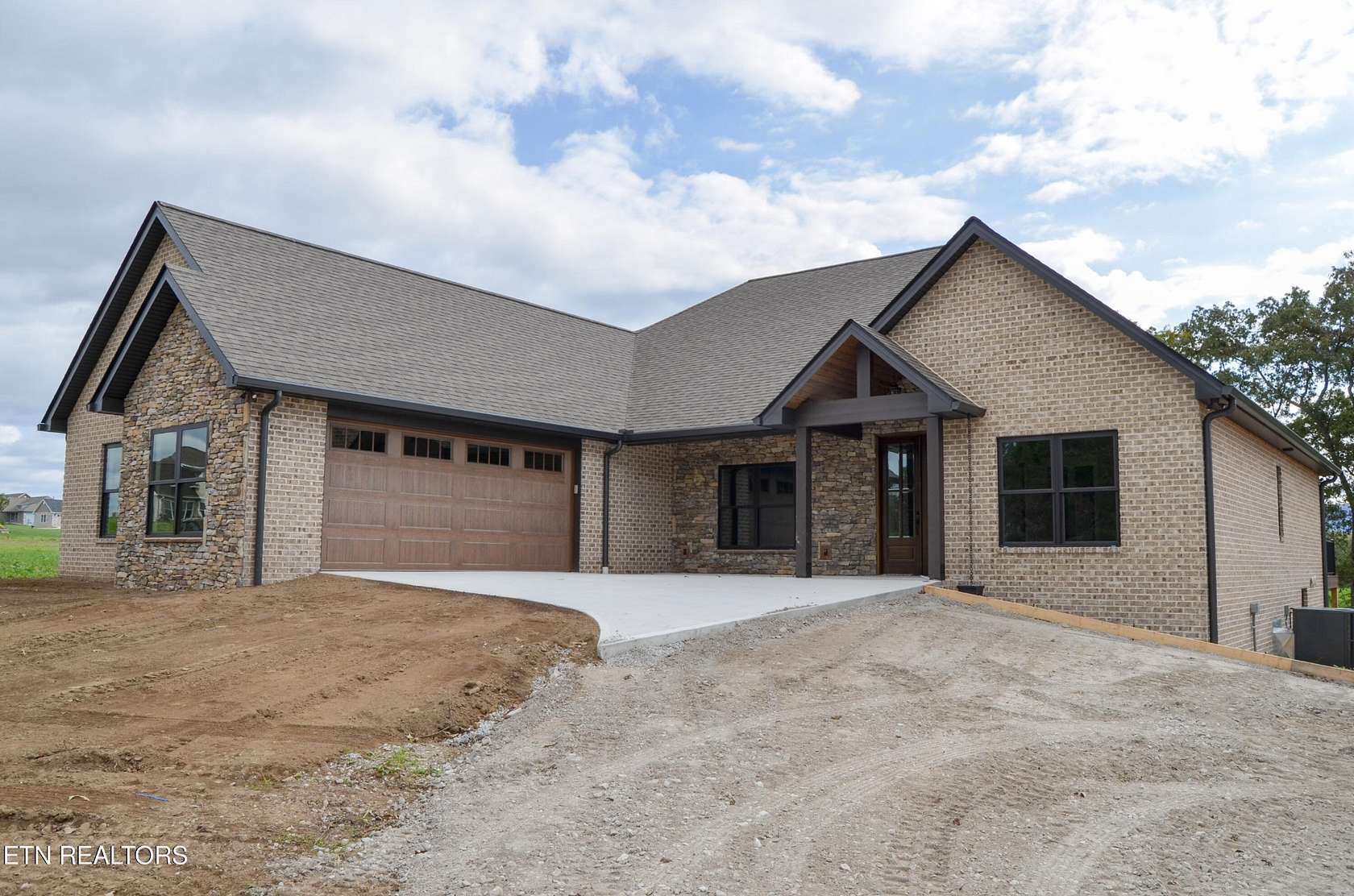 2.22 Acres of Residential Land with Home for Sale in Crossville, Tennessee