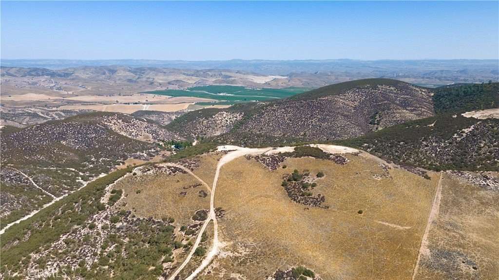 19.5 Acres of Land for Sale in Bradley, California