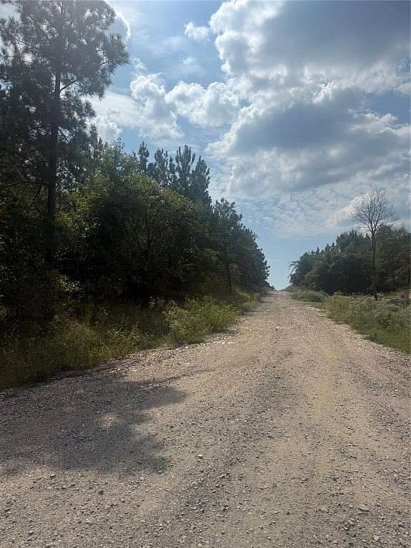 1 Acre of Residential Land for Sale in Broken Bow, Oklahoma