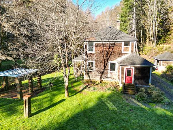 35.2 Acres of Recreational Land with Home for Sale in Deadwood, Oregon