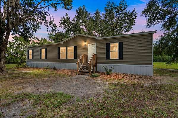 3.73 Acres of Residential Land with Home for Sale in Hawthorne, Florida