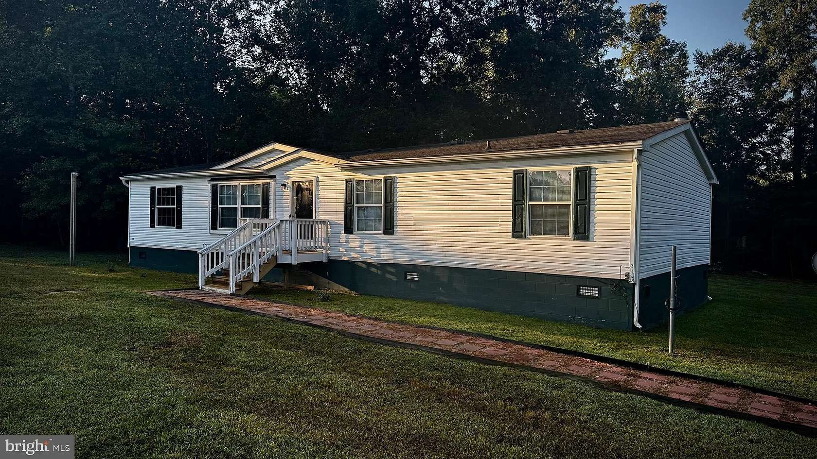 1.5 Acres of Residential Land with Home for Lease in Montross, Virginia