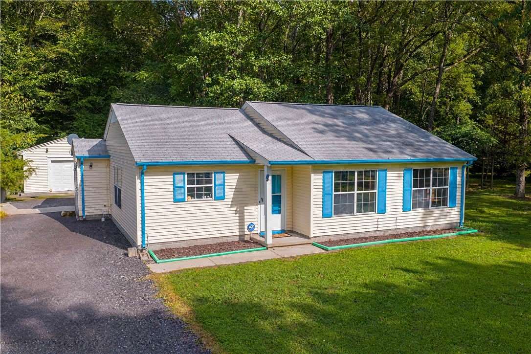 1.5 Acres of Residential Land with Home for Sale in Gloucester, Virginia