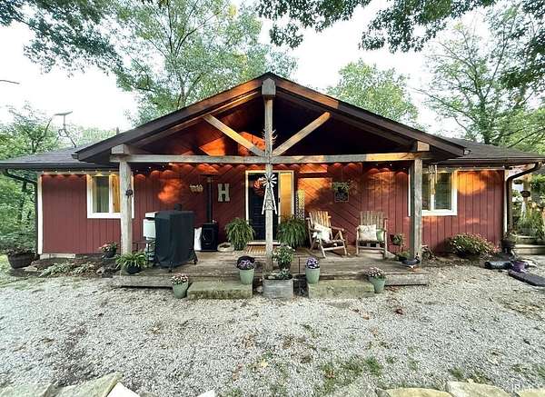 8 Acres of Residential Land with Home for Sale in Bloomfield, Indiana