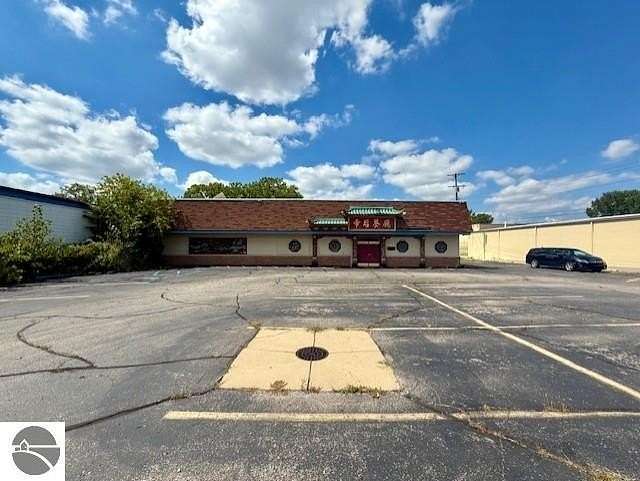 1.9 Acres of Improved Commercial Land for Sale in Flint, Michigan